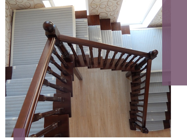 П-образные лестницы под ключ в Горном-Алтайске — изготовление и монтаж