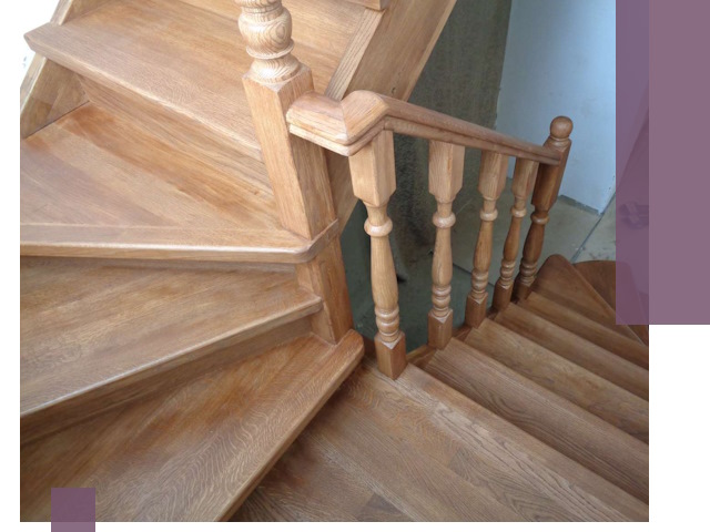 Дубовые лестницы под ключ в Горном-Алтайске: изготовление и монтаж