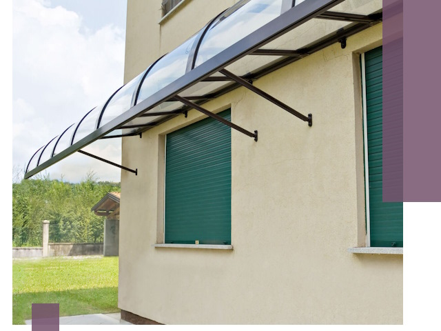 Козырьки над окнами в Горном-Алтайске — изготовление и монтаж по выгоде