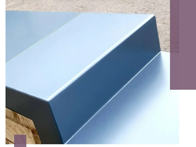 Крышки на парапет в Горном-Алтайске: изготовление и монтаж под ключ