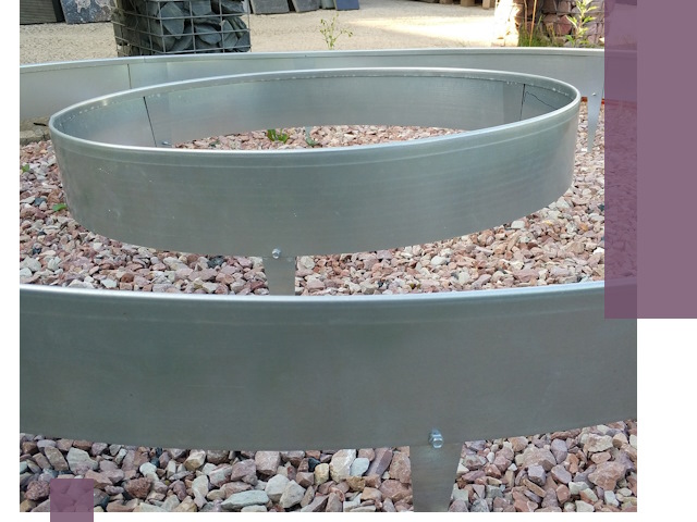 Нержавеющие бордюры под ключ в Горном-Алтайске — изготовление и монтаж