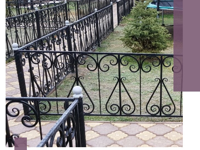 Кованые газонные ограждения под ключ в Горном-Алтайске